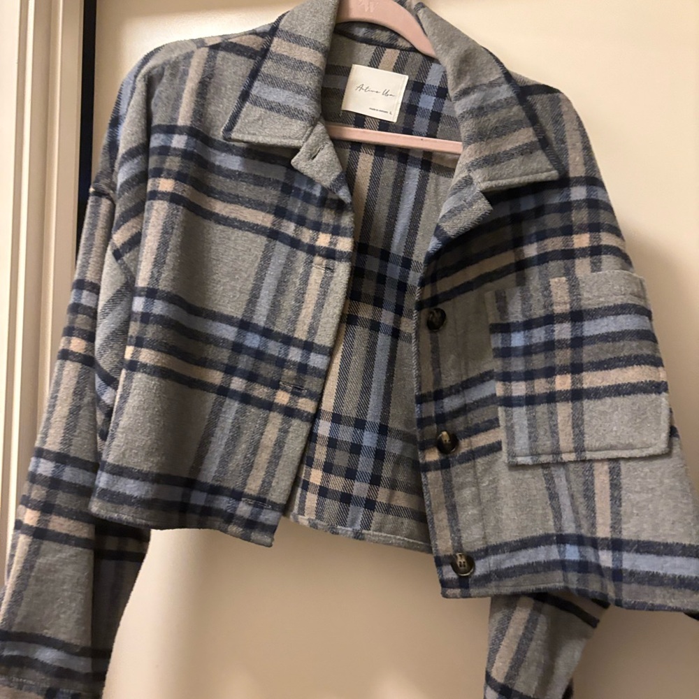 Oversized cropped flanel